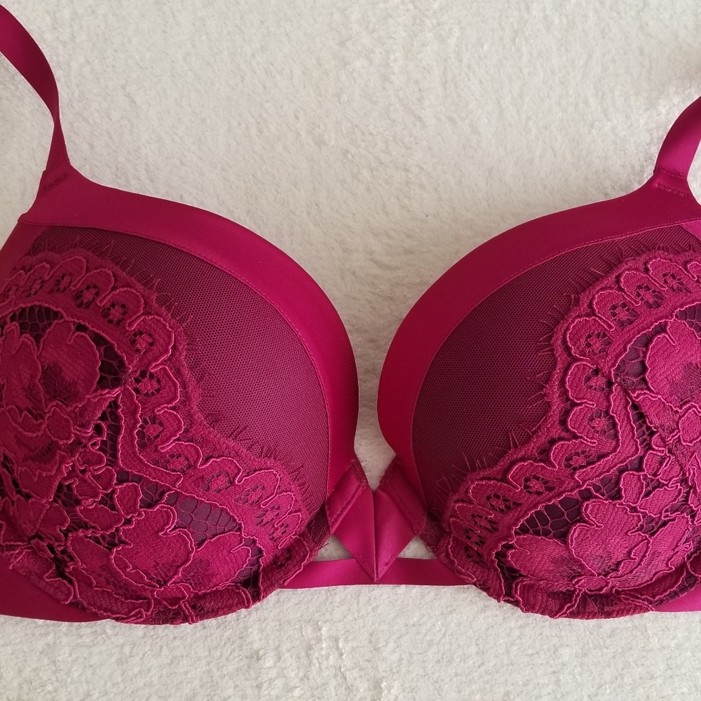 Victoria's Secret Very Sexy Push Up Bra 32DD